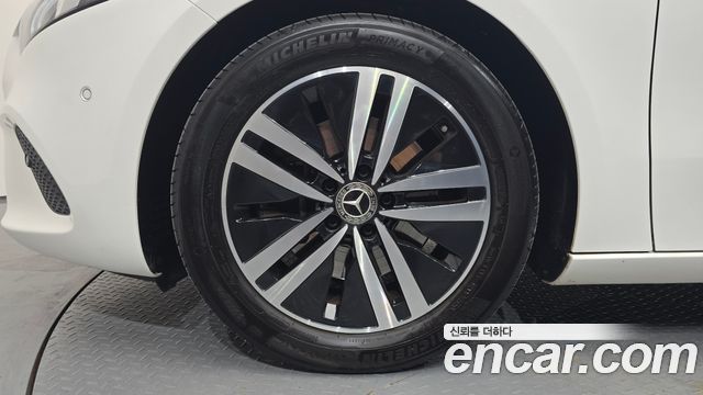 Mercedes-Benz A-Class 2021 — photo 5