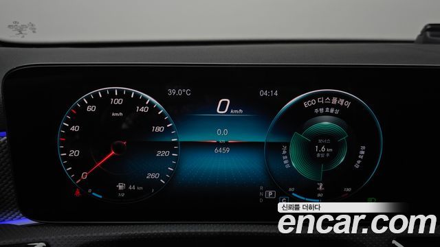 Mercedes-Benz A-Class 2021 — photo 11