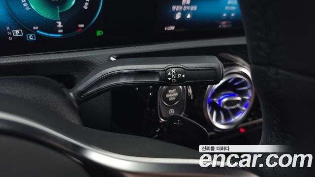 Mercedes-Benz A-Class 2021 — photo 12