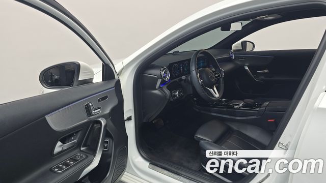 Mercedes-Benz A-Class 2021 — photo 13
