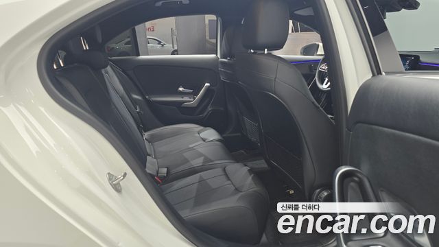 Mercedes-Benz A-Class 2021 — photo 17