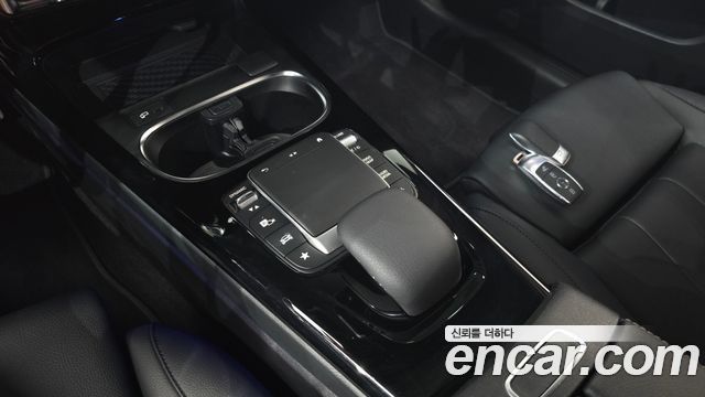 Mercedes-Benz A-Class 2021 — photo 25
