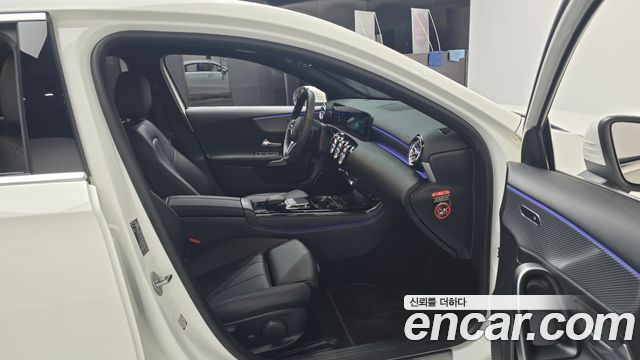 Mercedes-Benz A-Class 2021 — photo 16