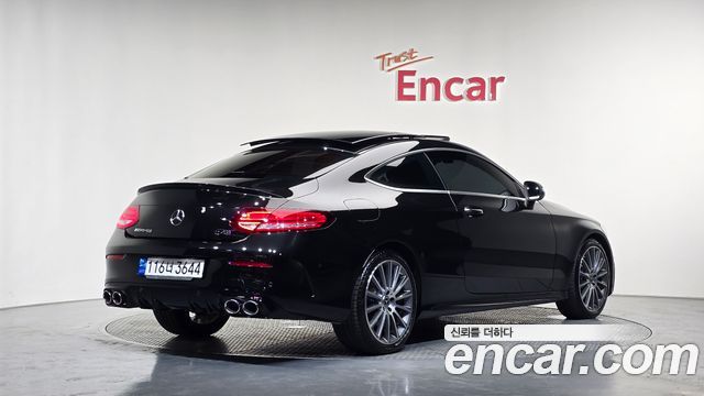 Mercedes-Benz C-Class 2023 — photo 2