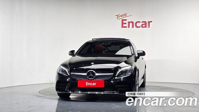 Mercedes-Benz C-Class 2023 — photo 3