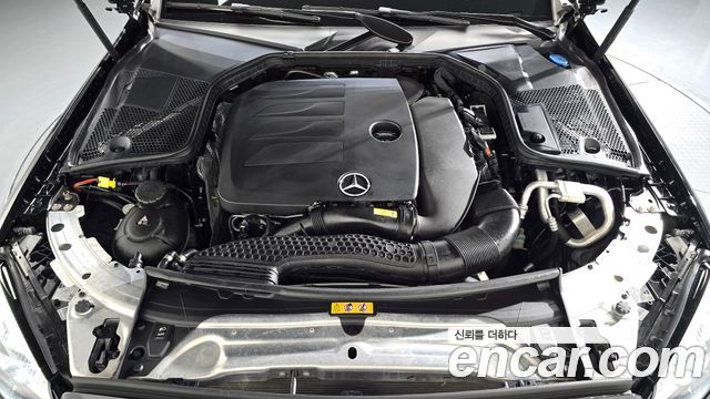Mercedes-Benz C-Class 2023 — photo 6