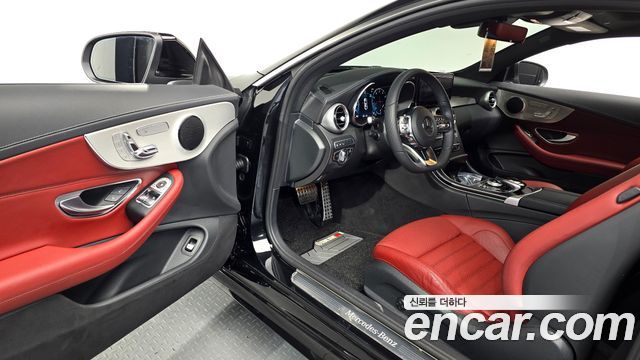Mercedes-Benz C-Class 2023 — photo 13