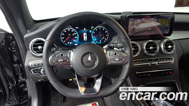 Mercedes-Benz C-Class 2023 — photo 19