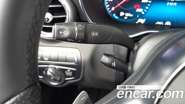 Mercedes-Benz C-Class 2023 — photo 27