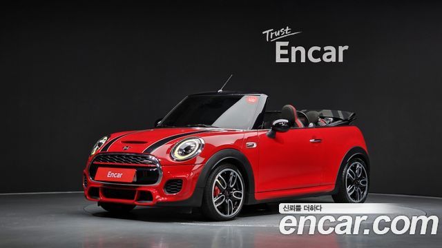 Mini Cooper Convertible 2019 — photo 1