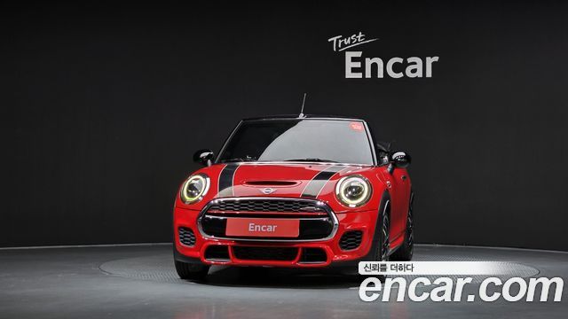 Mini Cooper Convertible 2019 — photo 3