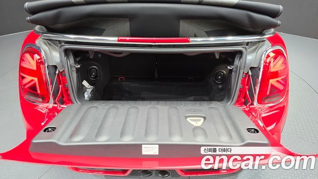 Mini Cooper Convertible 2019 — photo 20