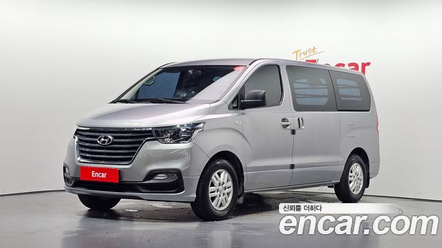 Hyundai Starex 2019 — photo 1