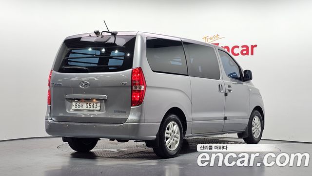 Hyundai Starex 2019 — photo 2