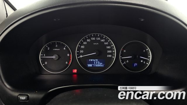 Hyundai Starex 2019 — photo 11