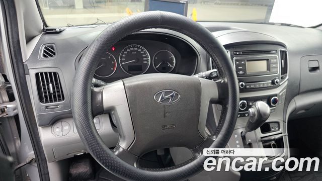 Hyundai Starex 2019 — photo 17