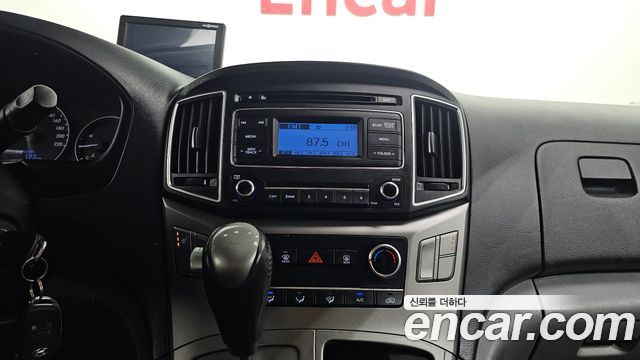 Hyundai Starex 2019 — photo 18