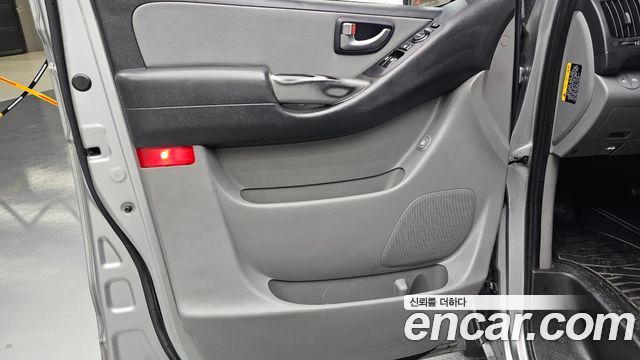 Hyundai Starex 2019 — photo 14