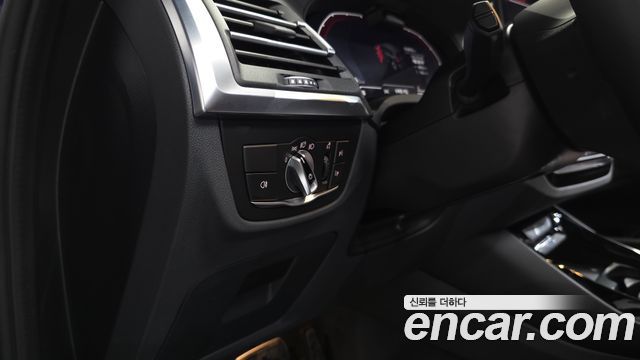 BMW iX3 2025 — photo 27