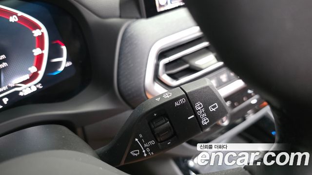 BMW iX3 2025 — photo 28