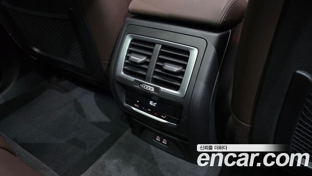 BMW iX3 2025 — photo 31
