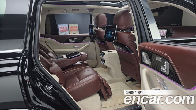 Mercedes-Benz GLS-Class 2023 — photo 11