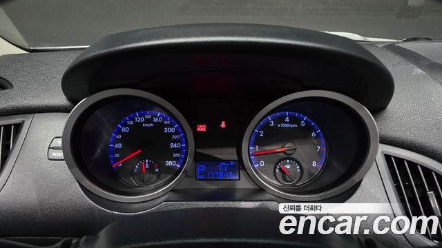 Hyundai Genesis 2010 — photo 8
