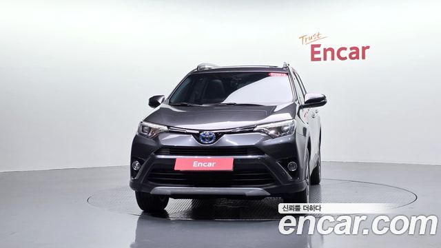 Toyota RAV4 2018 — photo 3