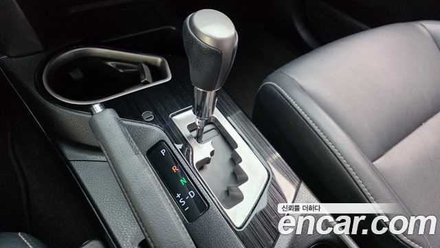 Toyota RAV4 2018 — photo 12