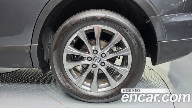 Toyota RAV4 2018 — photo 7