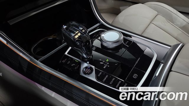 BMW 8-Series 2022 — photo 12