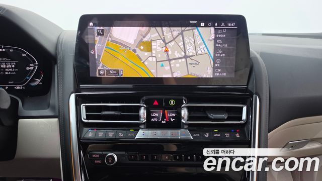 BMW 8-Series 2022 — photo 20