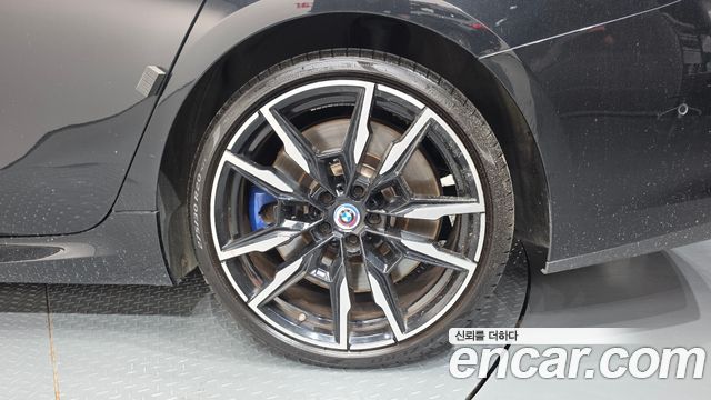 BMW 8-Series 2022 — photo 7