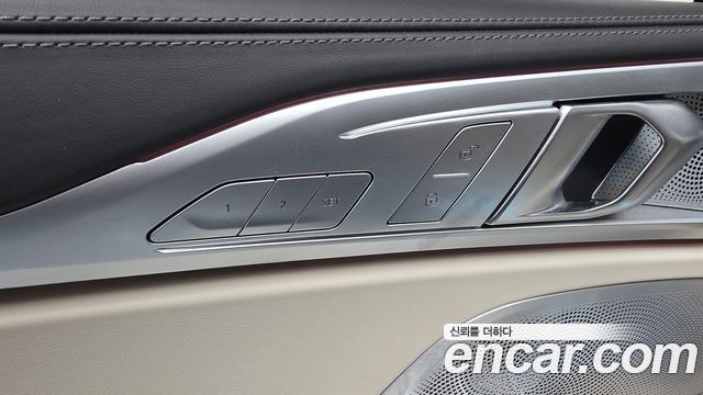 BMW 8-Series 2022 — photo 36
