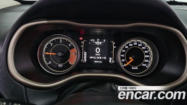 Jeep Cherokee 2015 — photo 8