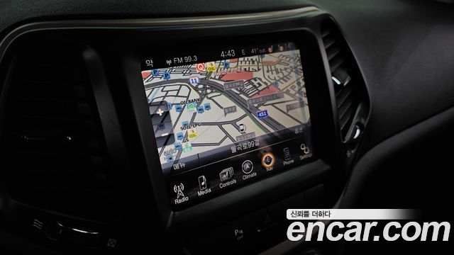 Jeep Cherokee 2015 — photo 14