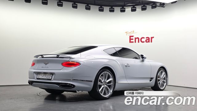 Bentley Continental 2020 — photo 2