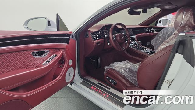 Bentley Continental 2020 — photo 10