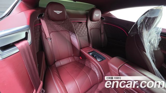 Bentley Continental 2020 — photo 12