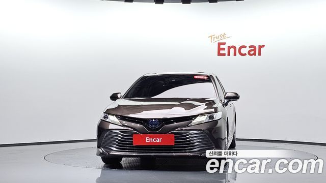 Toyota Camry 2019 — photo 3