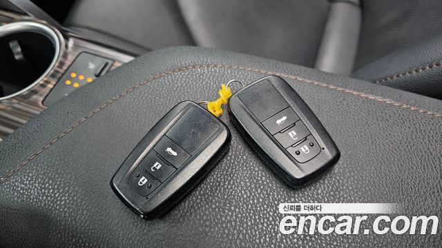 Toyota Camry 2019 — photo 23