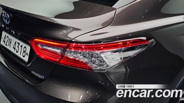 Toyota Camry 2019 — photo 9