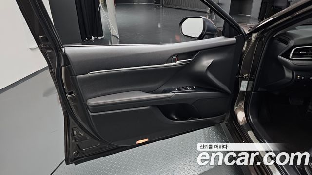 Toyota Camry 2019 — photo 14
