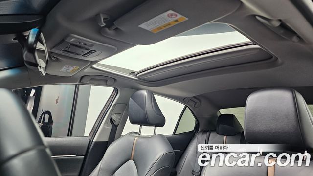 Toyota Camry 2019 — photo 30