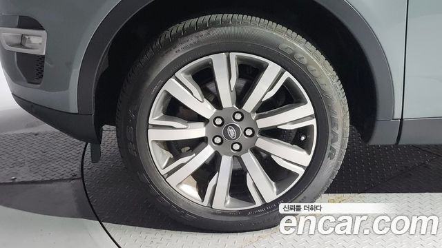Land Rover Discovery Sport 2018 — photo 5