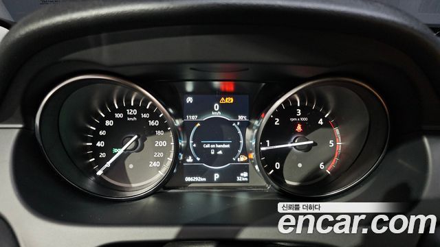 Land Rover Discovery Sport 2018 — photo 8