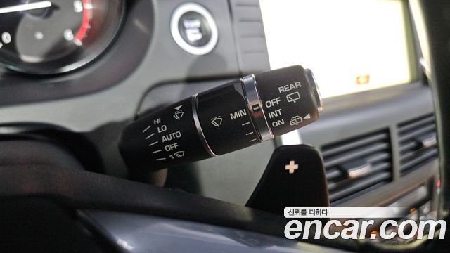 Land Rover Discovery Sport 2018 — photo 14