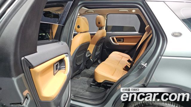 Land Rover Discovery Sport 2018 — photo 19