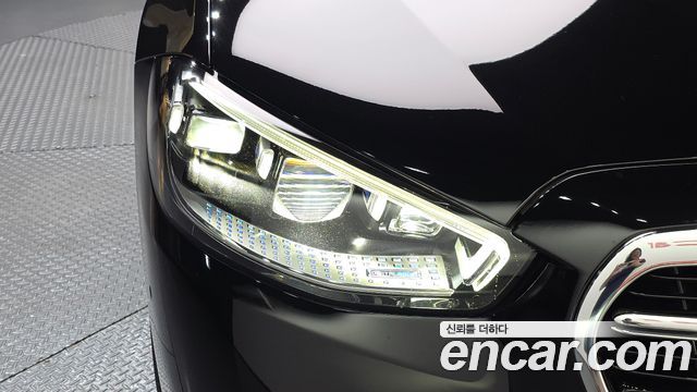 Mercedes-Benz S-Class 2021 — photo 8
