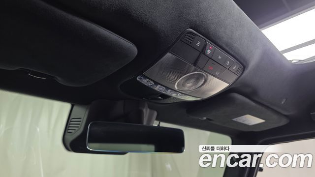 Mercedes-Benz G-Class 2023 — photo 27